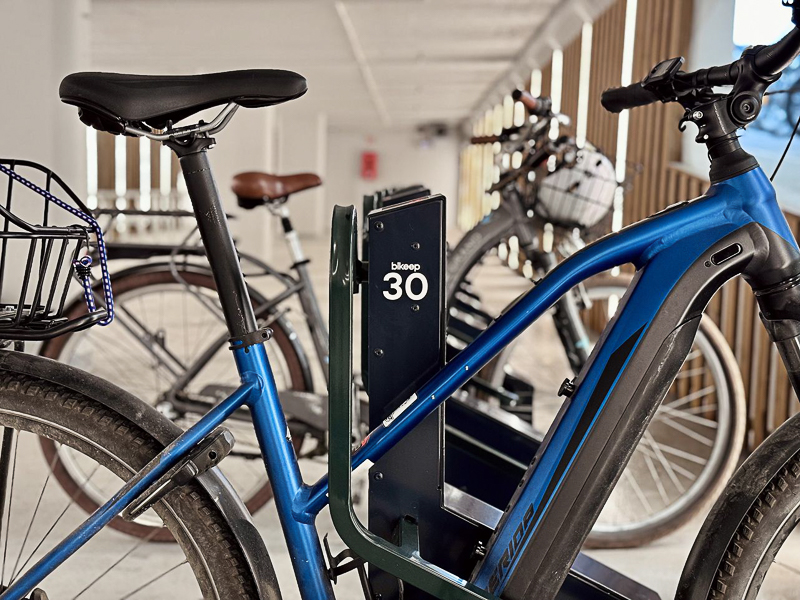 Bikeep smart e-bike locking charger